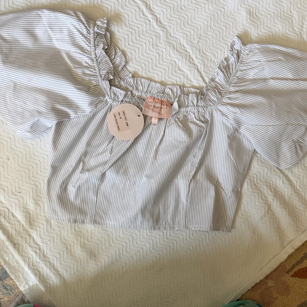 White Off-Shoulder Ruffle Top - Picture 4 of 6